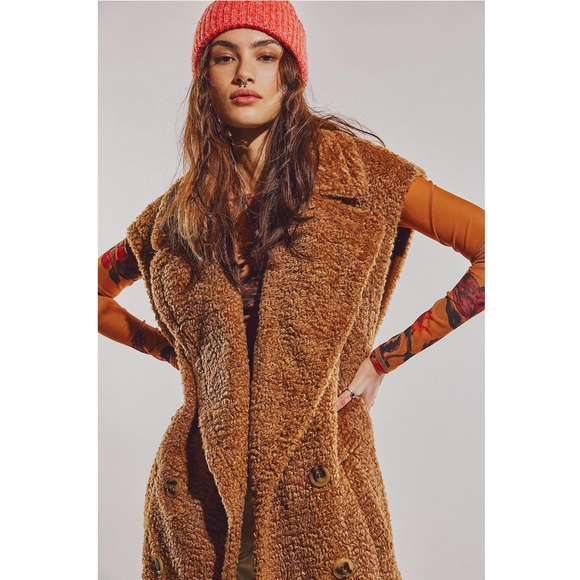 Free People Cozy Time Faux Fur Longline Vest Cashew Large NWT - Picture 14 of 15